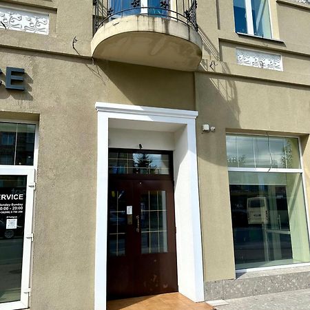 Apartments In The City Center, Near A Theatre, Zlata Plaza Riwne Exterior foto